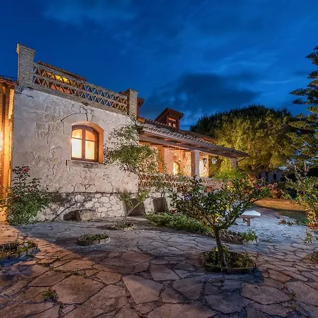 Kirstin In Dikopoulos Bioland, By Zantewize Tragáki